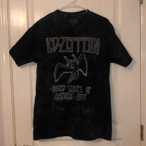 led-zeppelin band t-shirt